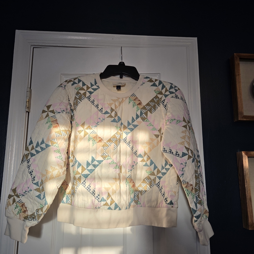 Universal Thread Cream and Multicolor Geometric Top